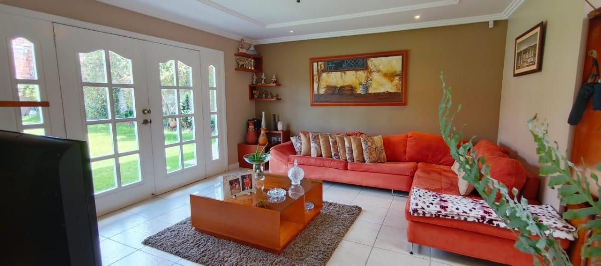 Casa con Piscina, Challuabamba, Azuay — imagen 9