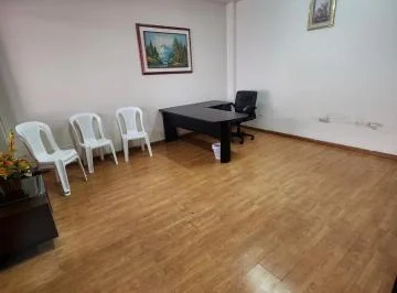 Local Comercial y Oficinas / Espacio Amplio Centro de Ibarra, Imbabura — imagen 4