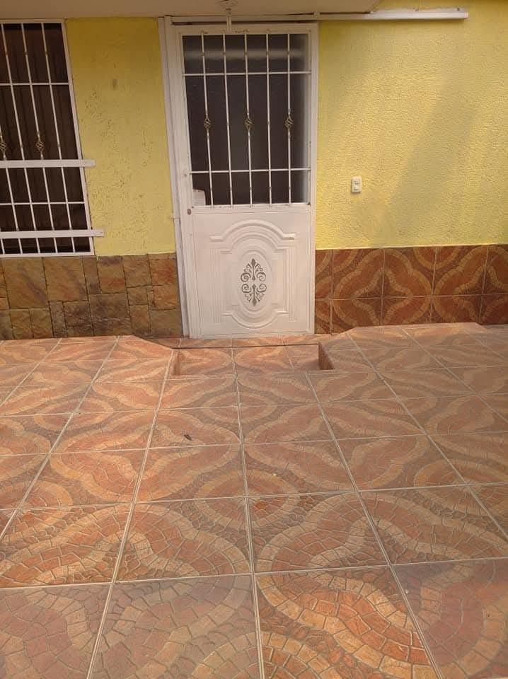 En Venta Linda y Amplia Casa, Sector Pomasqui — imagen 9