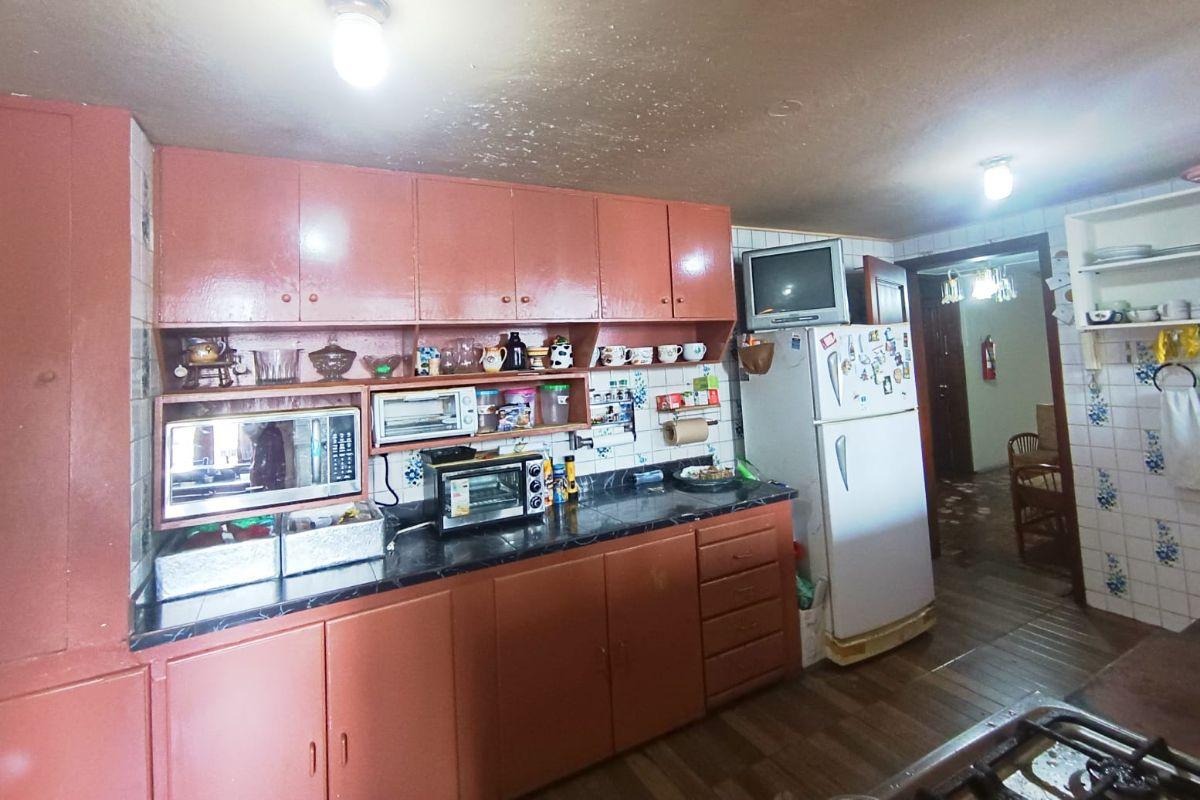 Vendo Departamento de 4 Dorm. Av Colón — imagen 10