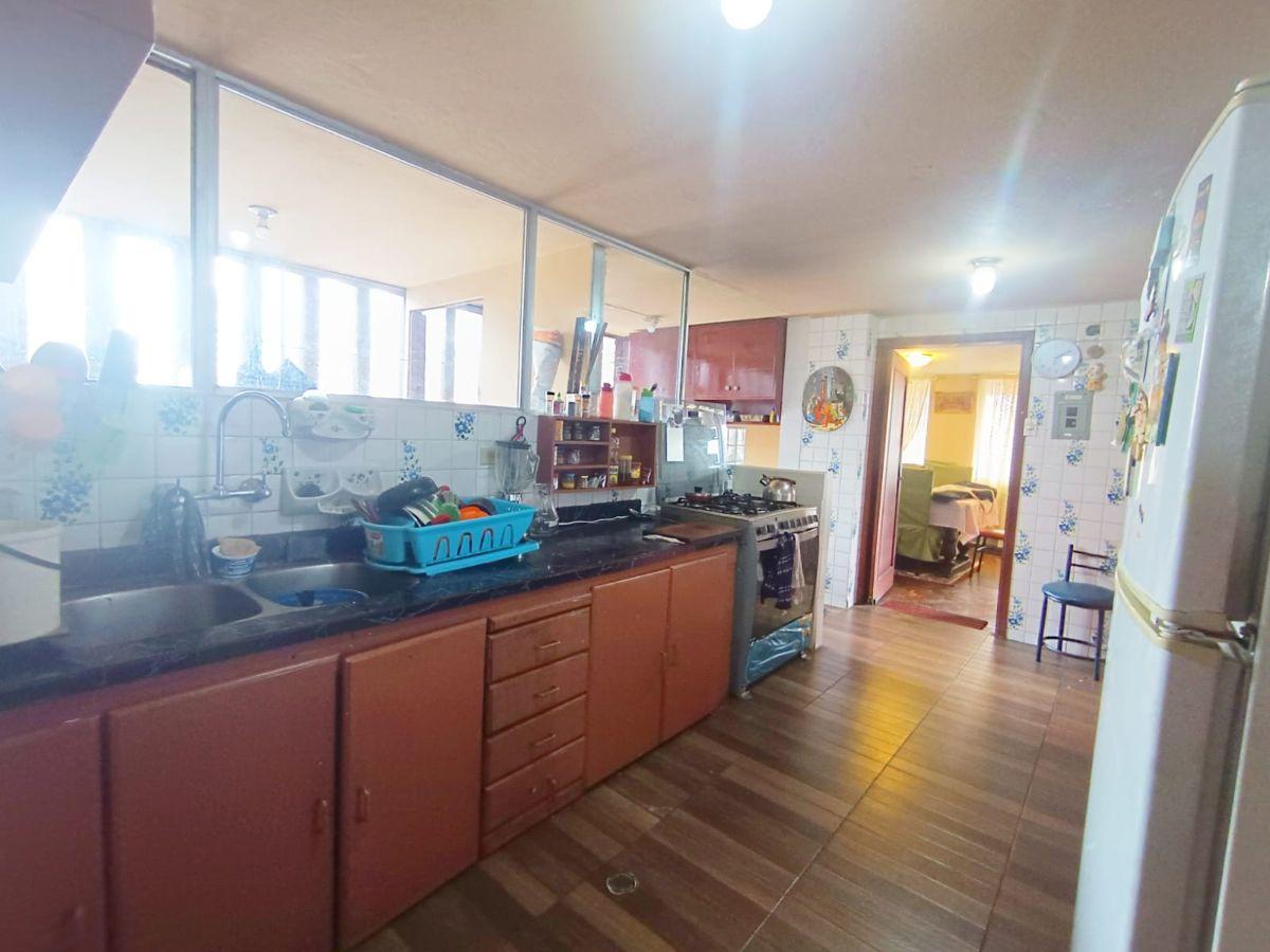 Vendo Departamento de 4 Dorm. Av Colón — imagen 9