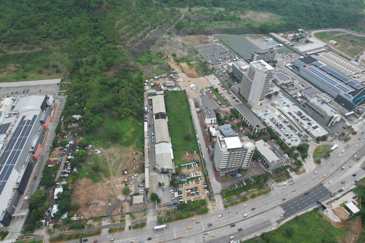 En Venta Terreno Comercial en Av del Bombero - Guayaquil - Mae. Recalde, Guayas — imagen 8