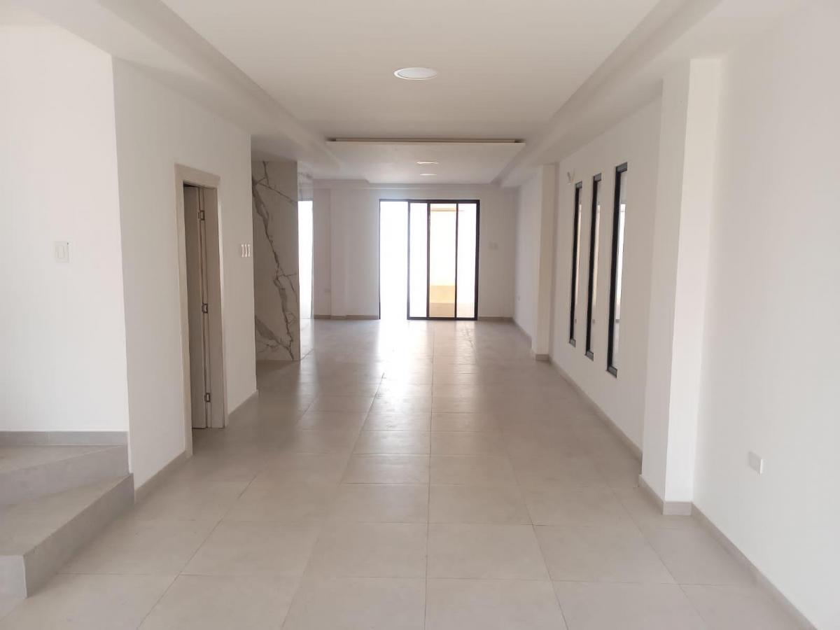 Casa de Venta en La Urbanización Ciudad Celeste, Samborondón, de Estreno. Guayas — imagen 10