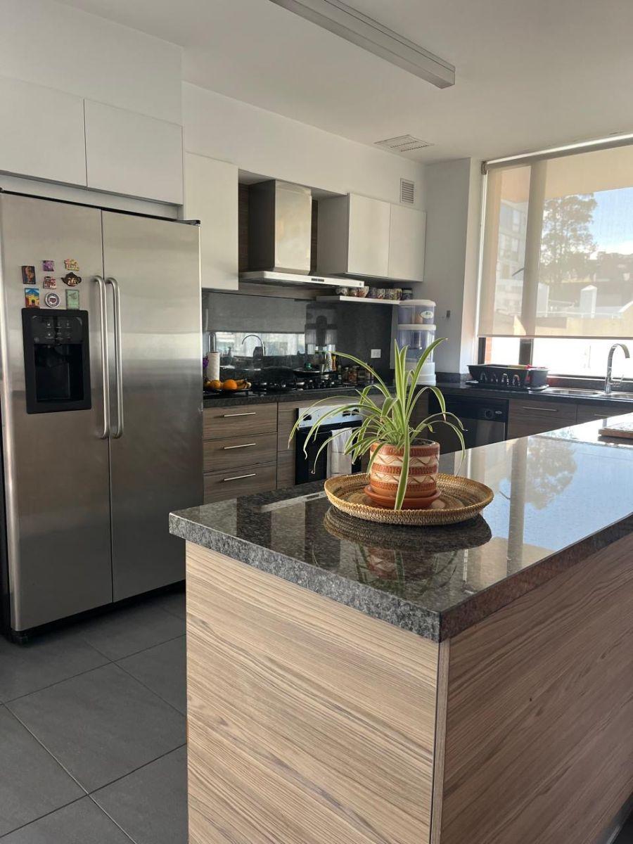 Vendo Hermoso y Moderno Penthouse Quiteño Libre / Bellavista — imagen 8