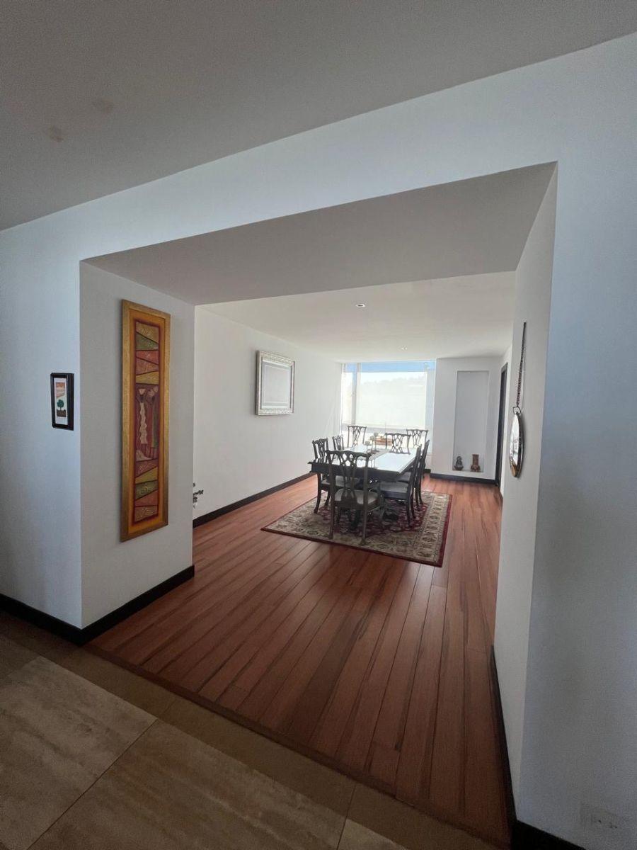 Vendo Hermoso y Moderno Penthouse Quiteño Libre / Bellavista — imagen 6