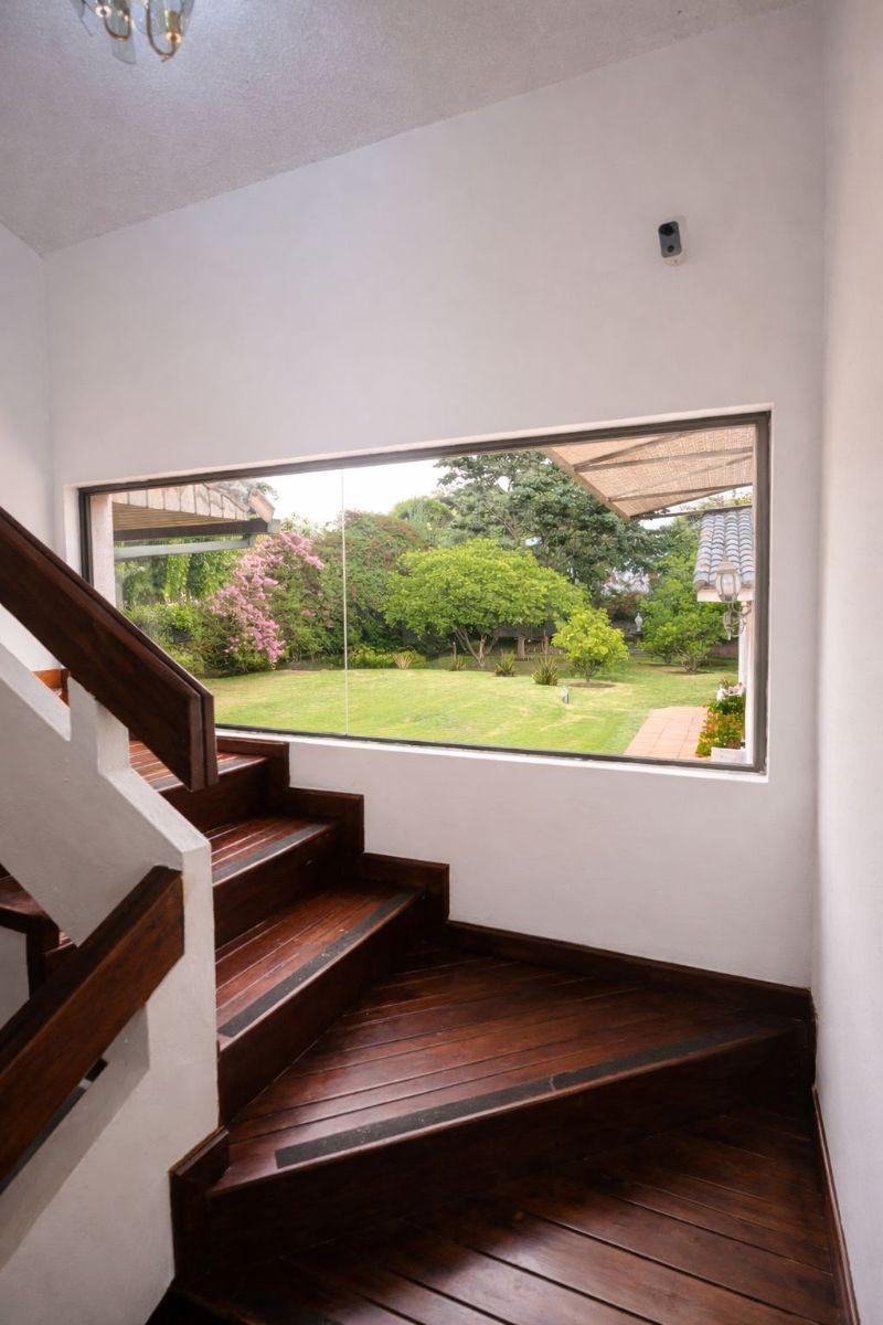 Venta Jacaranda Casa Tres Dorm. + Mega Suite - Terreno 1440 m². Provincia de Pichincha — imagen 6