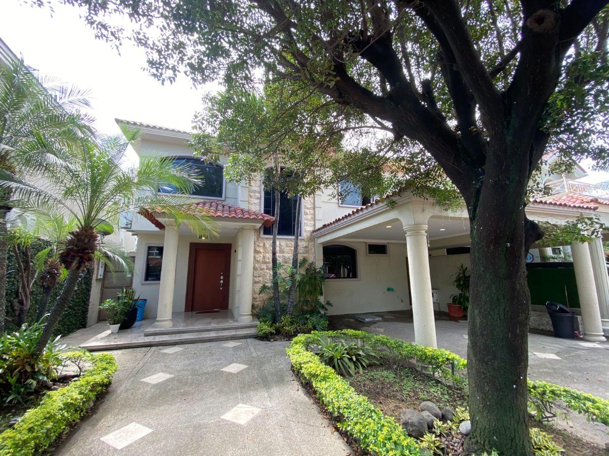 Vendo Casa con Piscina Km.7 Via a Samborondón, Guayas — imagen 10