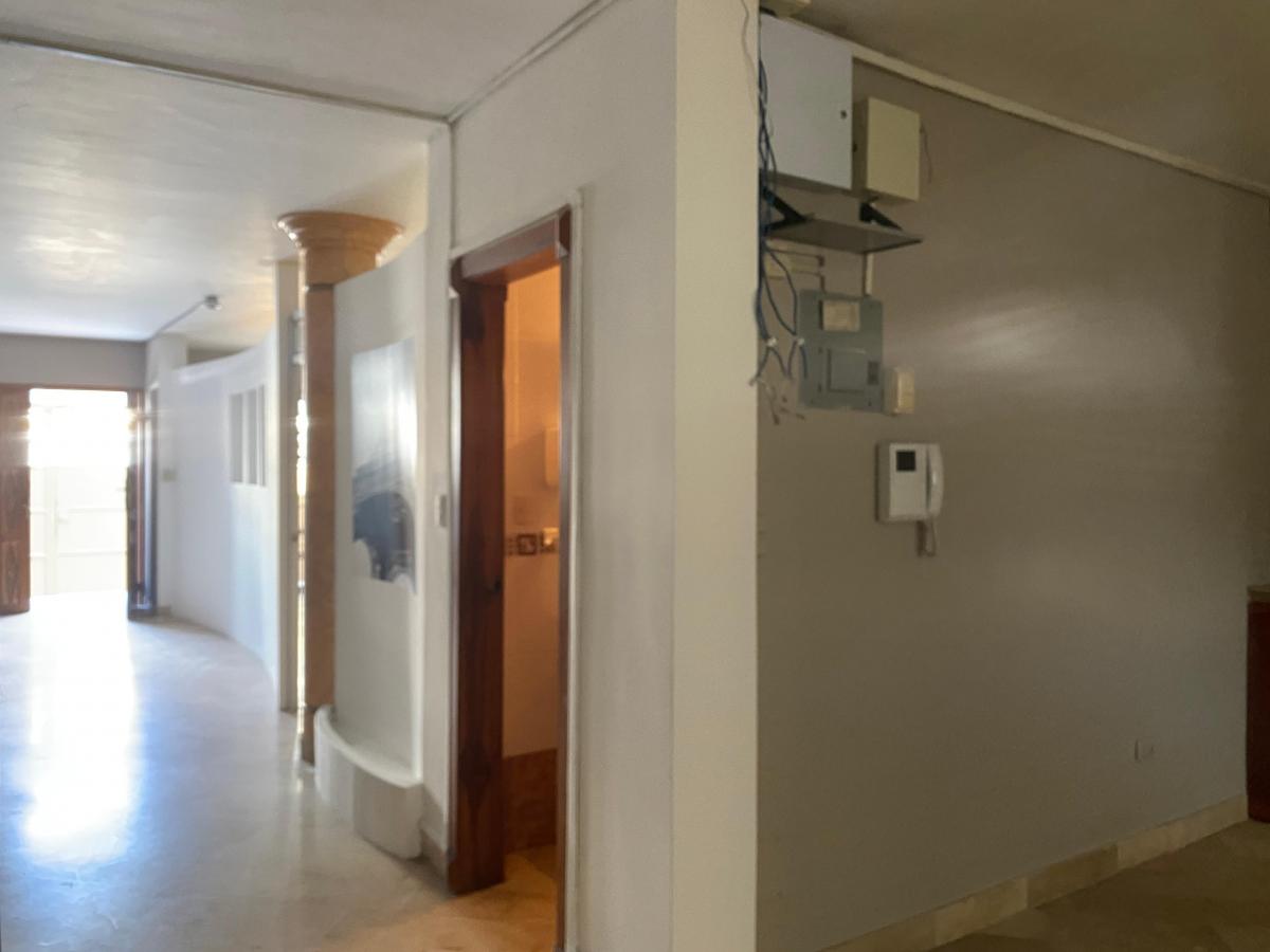 En Venta Casa de 3 Pisos en La Garzota, Norte de Guayaquil - L. Torres, Guayas — imagen 10