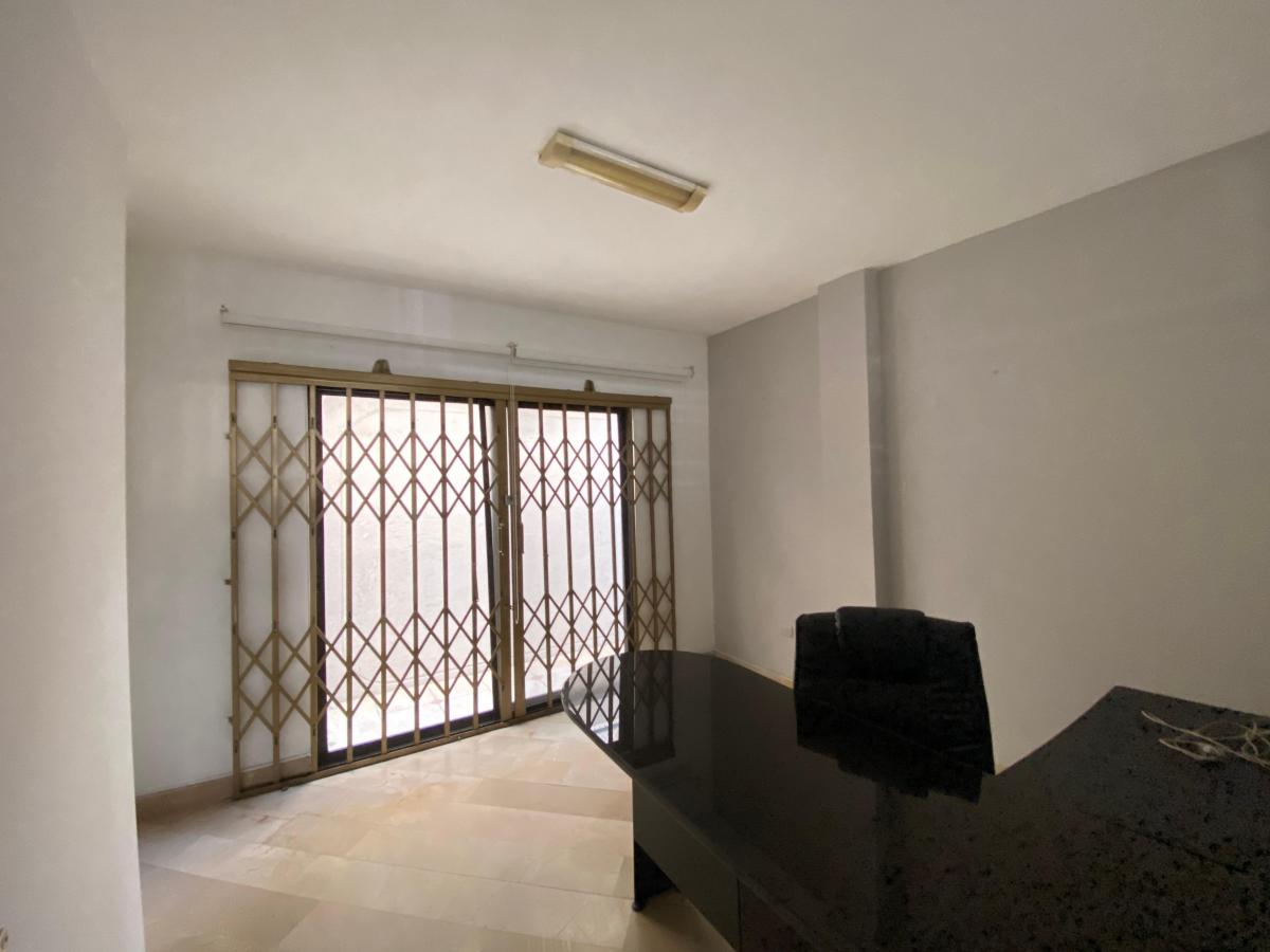 En Venta Casa de 3 Pisos en La Garzota, Norte de Guayaquil - L. Torres, Guayas — imagen 8