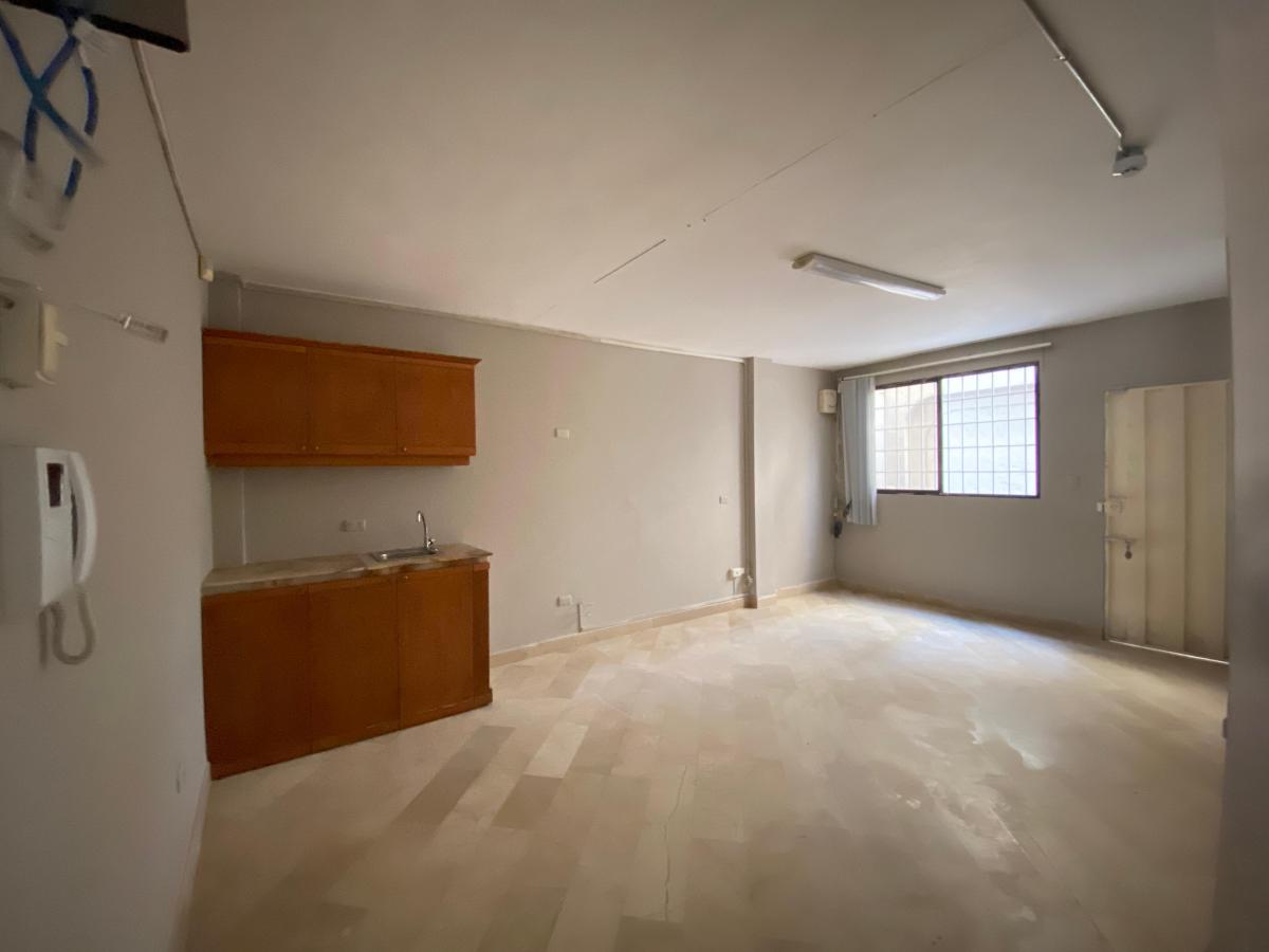 En Venta Casa de 3 Pisos en La Garzota, Norte de Guayaquil - L. Torres, Guayas — imagen 7