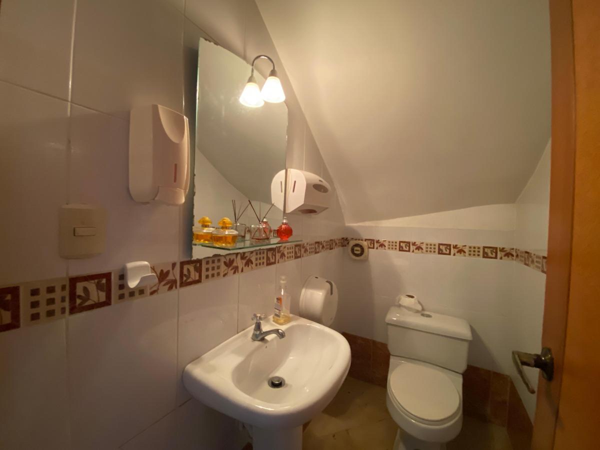 En Venta Casa de 3 Pisos en La Garzota, Norte de Guayaquil - L. Torres, Guayas — imagen 6