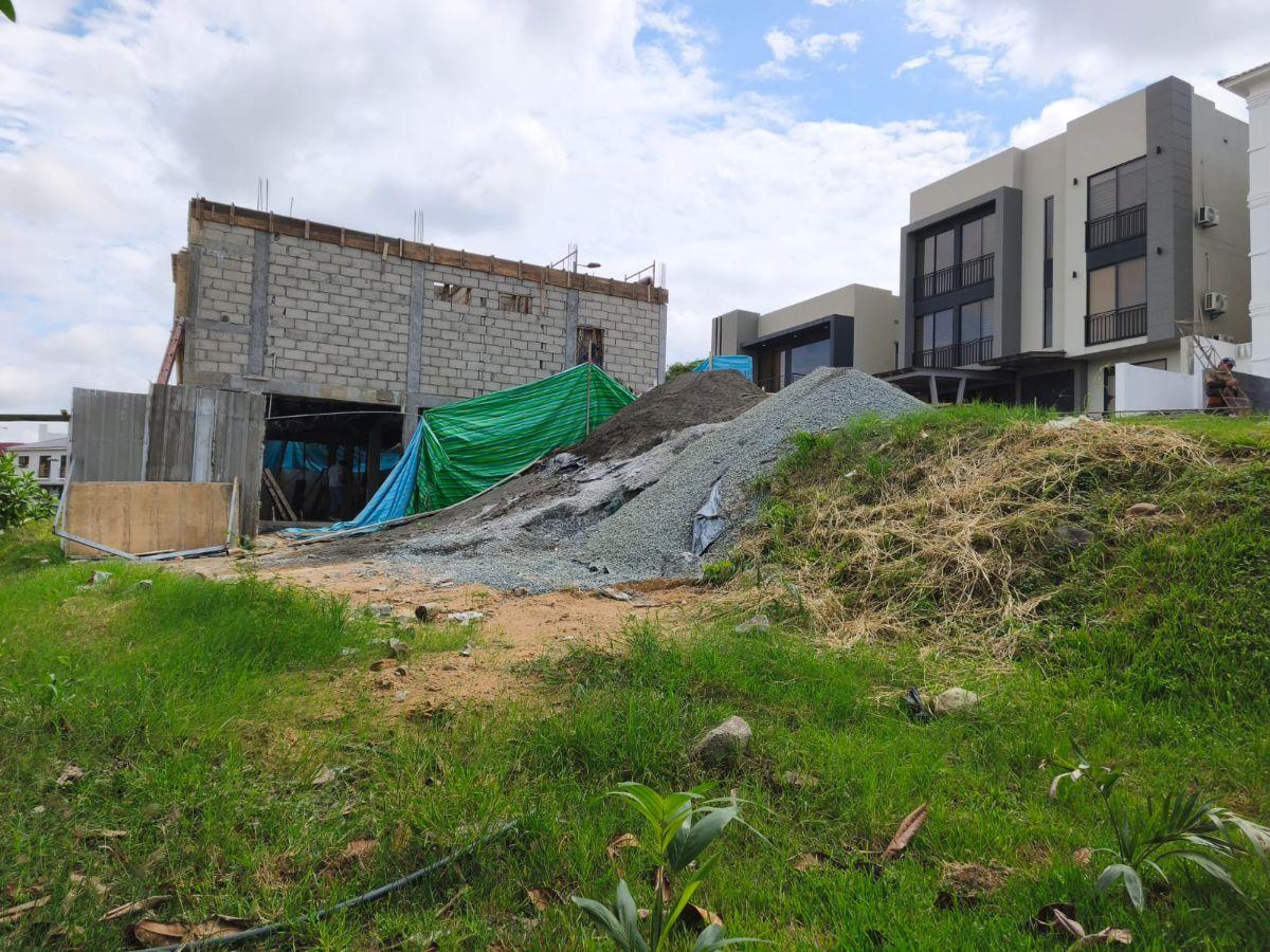 Terreno con Vista Panorámica de Venta en La Urb. Villa Club, 180 m². Guayas — imagen 4