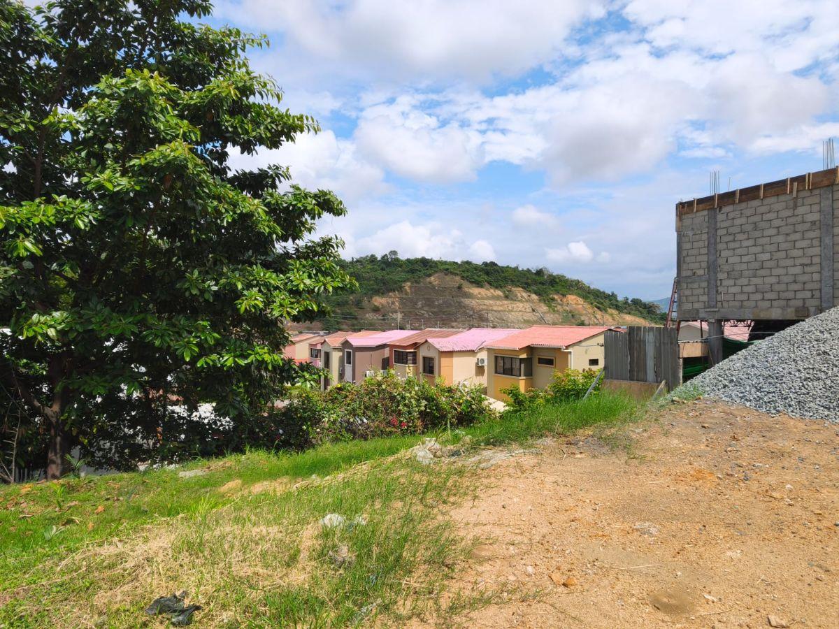 Terreno con Vista Panorámica de Venta en La Urb. Villa Club, 180 m². Guayas — imagen 2