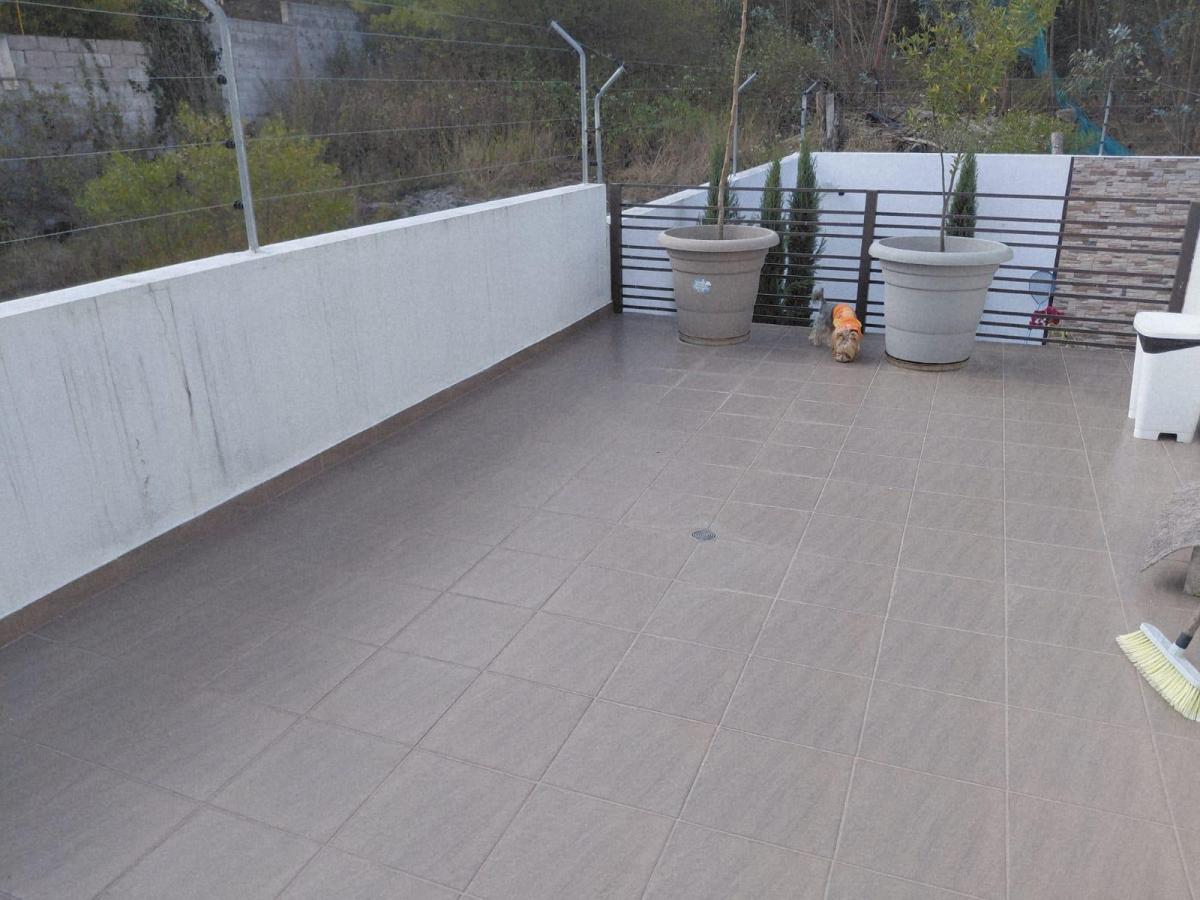 Casa en Venta Nayón Tanda Quito 3 Dorm. Piscina Jardín — imagen 2