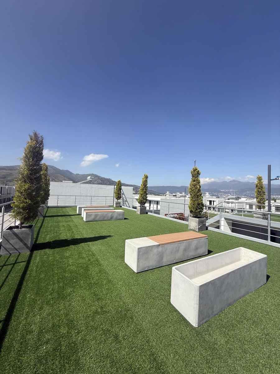 En Venta o Renta Casa Esquinera Amoblada en Conjunto Privado, Tumbaco — imagen 9