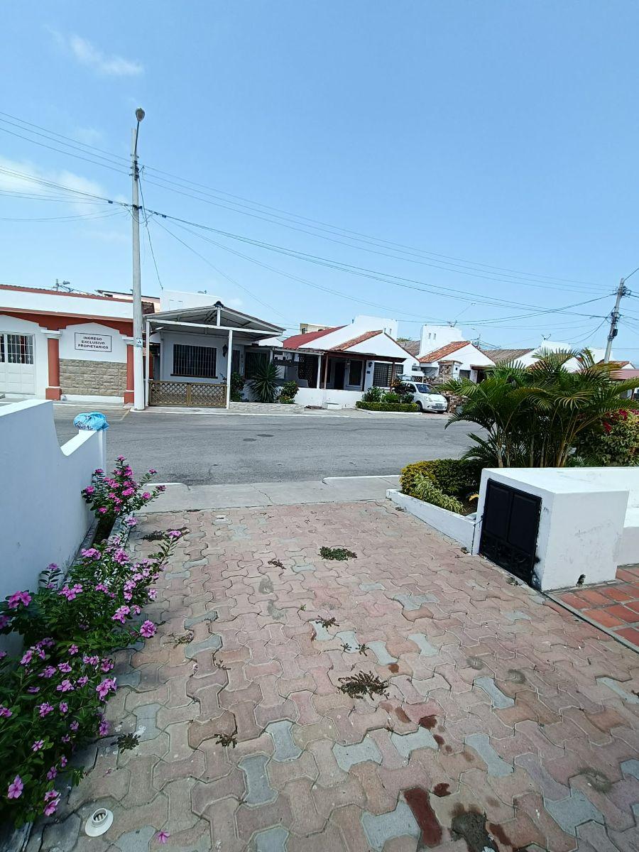 Vendo Casa en Conjunto Residencial a Tan Solo 2 Minutos de Malecon de Salinas — imagen 5