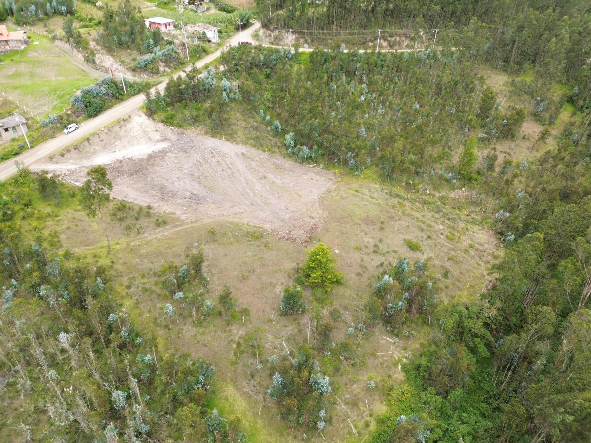 Terreno de 4.200 m² en Domay - Solano - Deleg — imagen 3