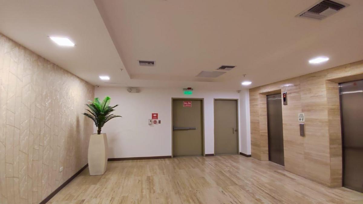 Venta Oficina Puerto Santa Ana Edificio Emporium, Guayas — imagen 8