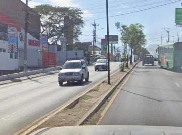 Terreno con Construcciones 100% Comercial Sobre La Interoceanica — imagen 3