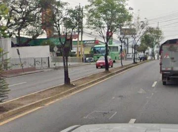 Terreno con Construcciones 100% Comercial Sobre La Interoceanica — imagen 2