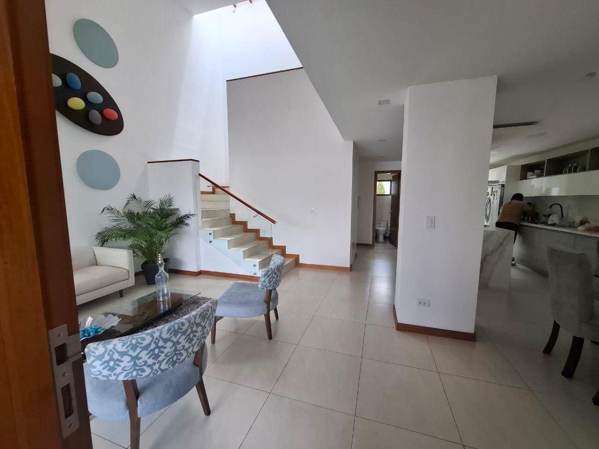 Casa de 197 m² con 3 Dorm. en Venta en Tumbaco — imagen 7