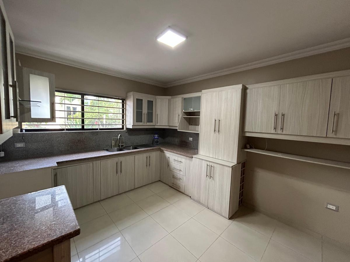 Vendo Bonita Casa en Portofino Vía a La Costa, Guayas — imagen 3