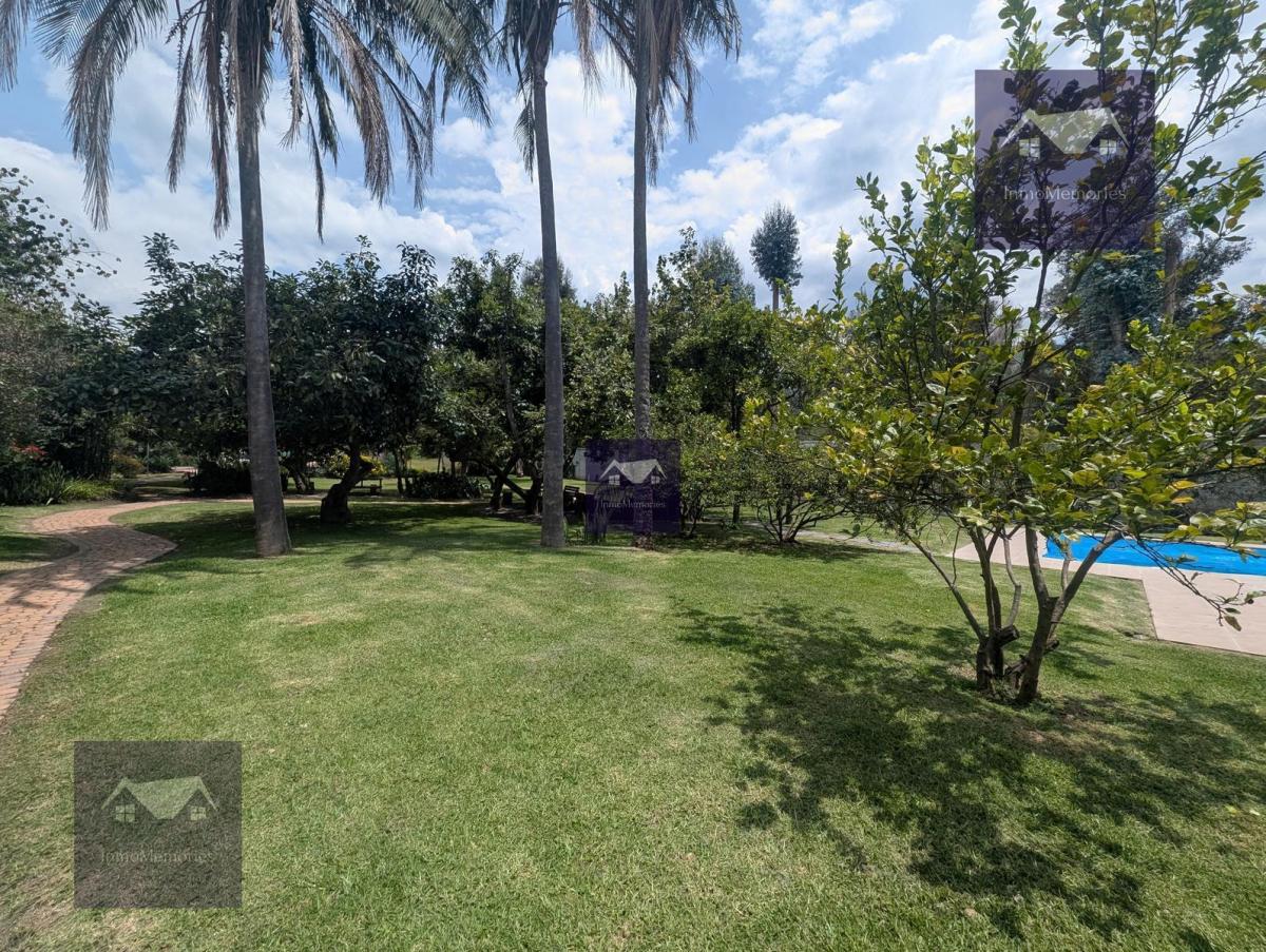 Espectacular Terreno Plano, 1017 m², Urbanización de Lujo, Ubicado en Tumbaco — imagen 4