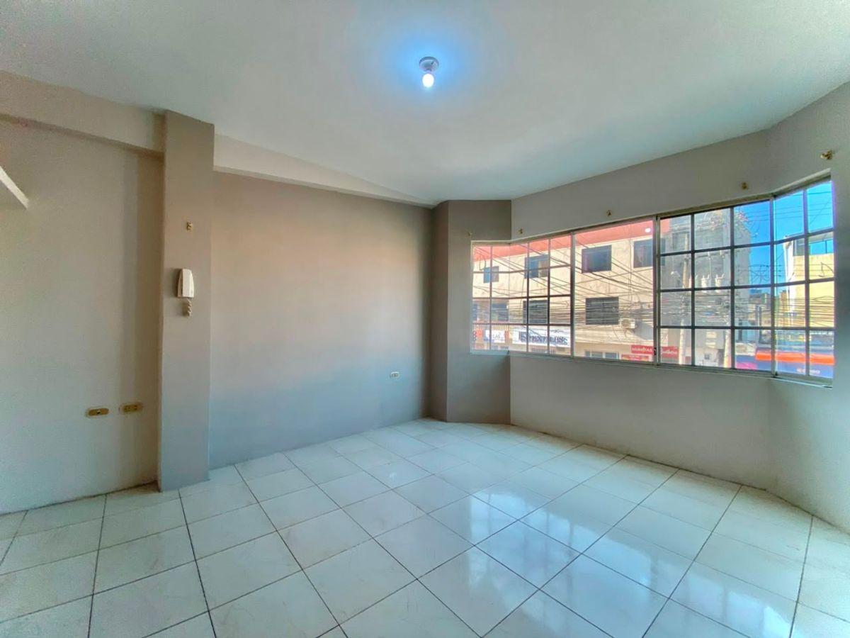 Se Vende Casa Comercial Sector Centro de Machala, El Oro — imagen 9