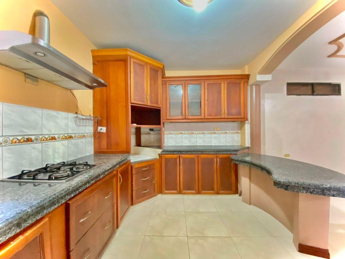 Se Vende Casa Comercial Sector Centro de Machala, El Oro — imagen 8