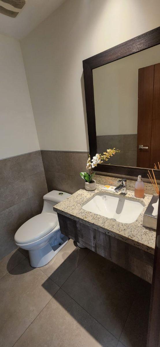 Samborondón Km 1.5 Departamento Arcos Plaza Vista a La Plaza en Venta, Guayas — imagen 4