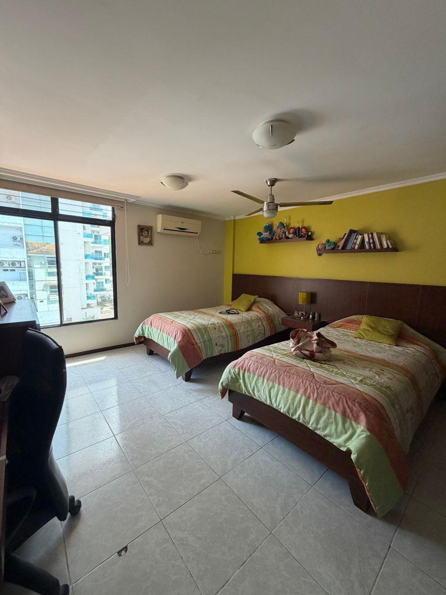 Urb. Puerto Azul Loft en Venta 3 Dorm., Guayas — imagen 2