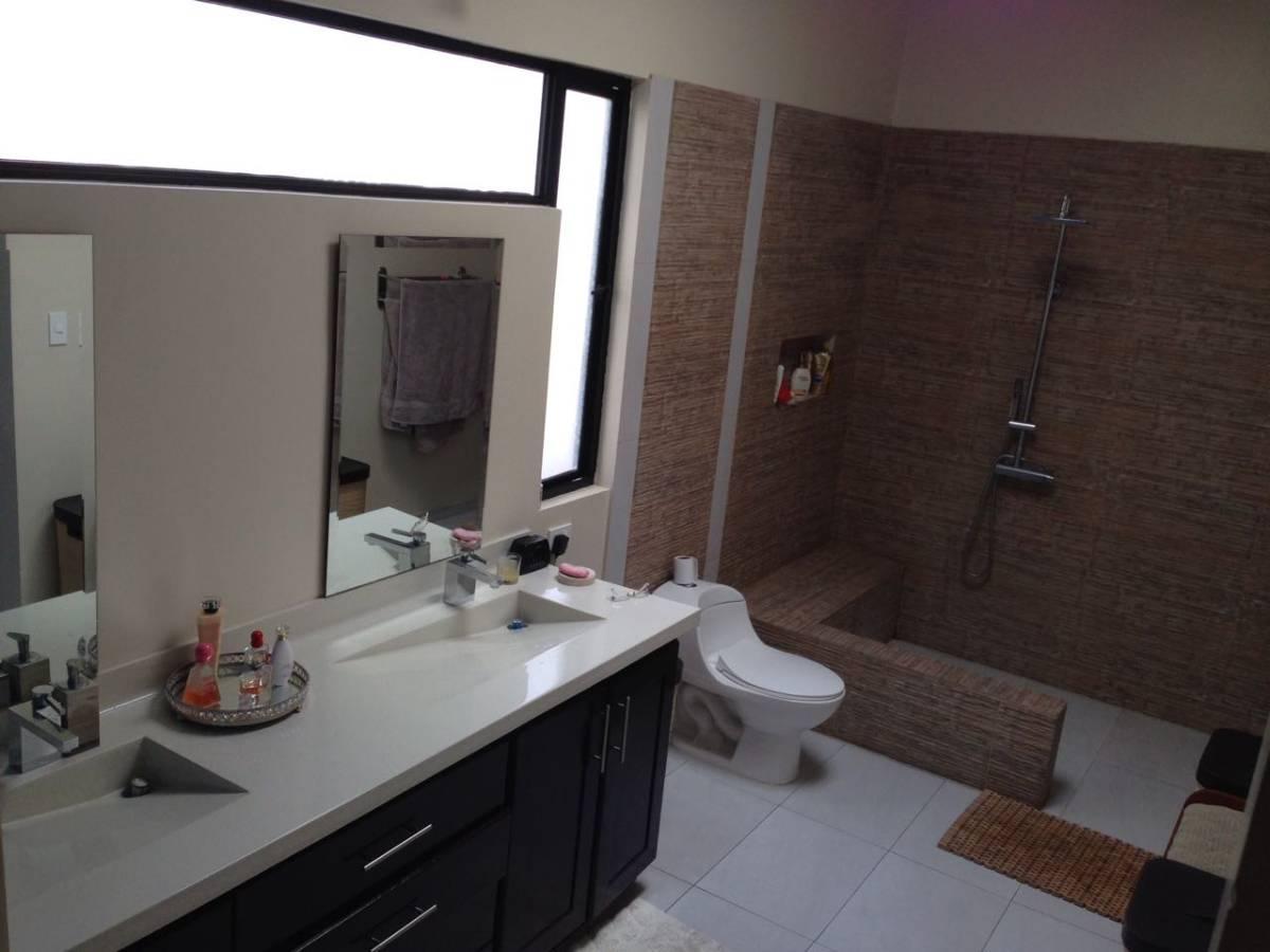 Cumbayá, Santa Ines, Urbanización, Vendo Hermosa Casa 5 Dormit. Terre. 1500 m², Seguridad 24/7 — imagen 3