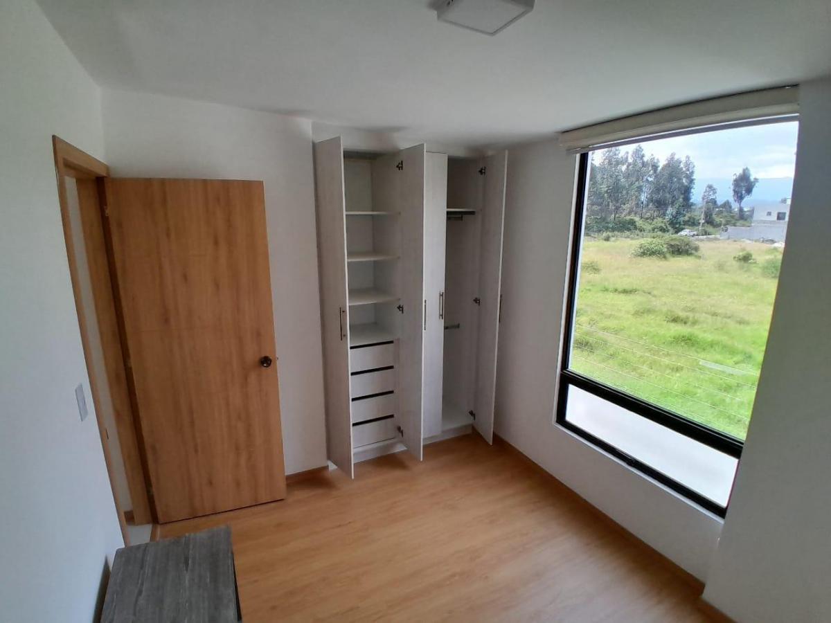 Casa en Venta - Cashapamba - Valle de Los Chillos - 150 m². Provincia de Pichincha — imagen 2