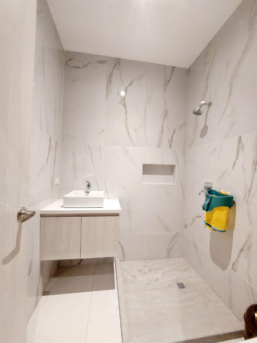 Isla Mocoli - Departamento con Vista Al Rio en Venta - Buen Precio!, Guayas — imagen 2