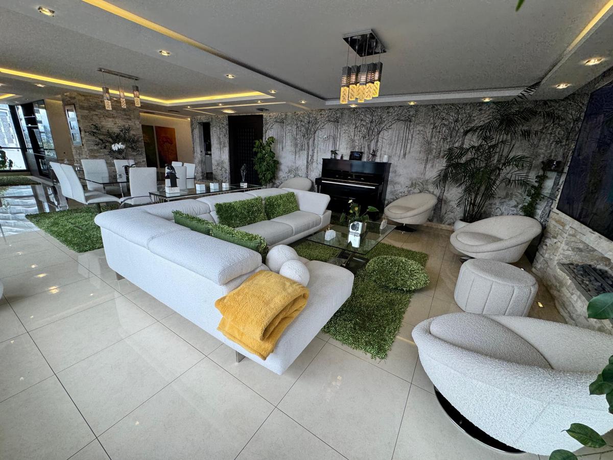 Vendo Oportunidad Gonzalez Suárez Departamento de Lujo — imagen 2