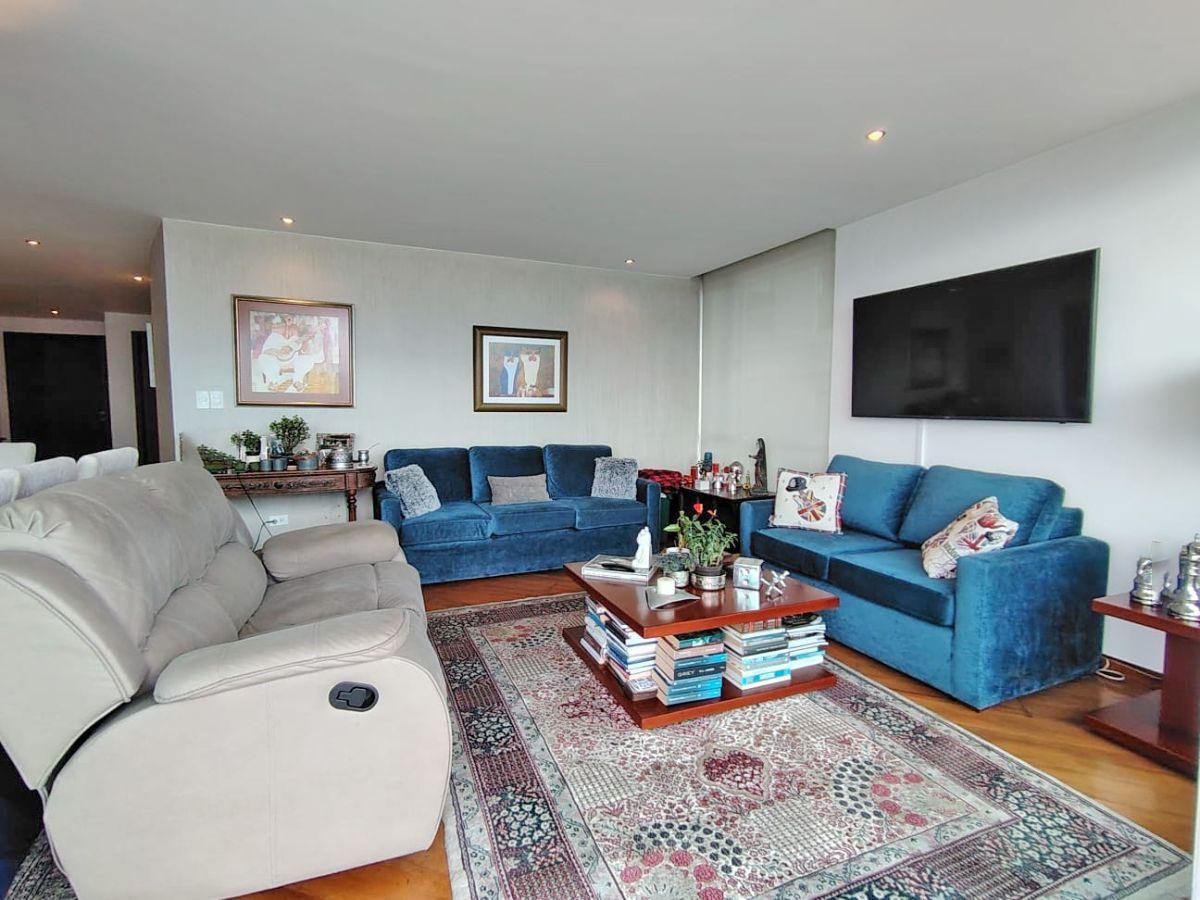 Vendo Departamento en González Suárez — imagen 4