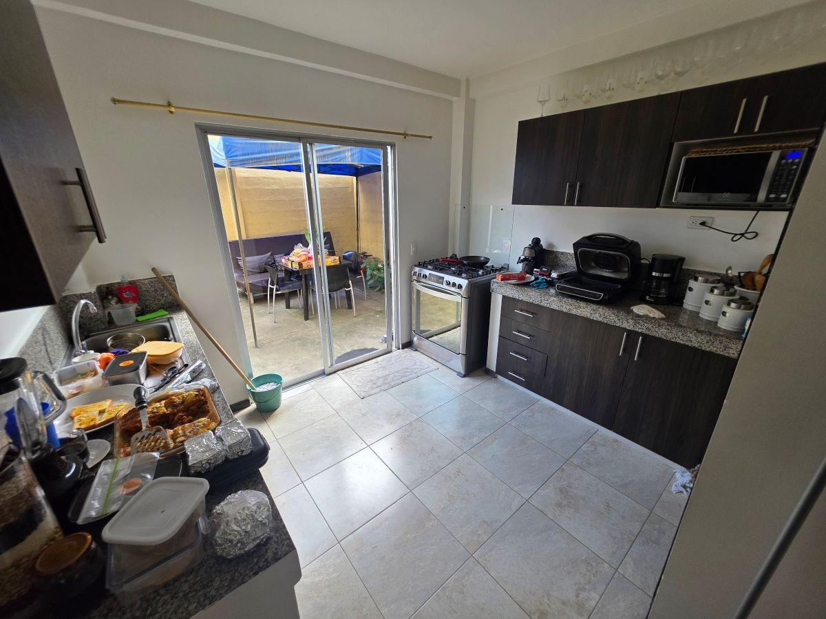 Casa en Venta de 4 Dorm. (1 en Planta Baja) en La Joya Etapa Oro - Sector Daule, Guayas — imagen 4