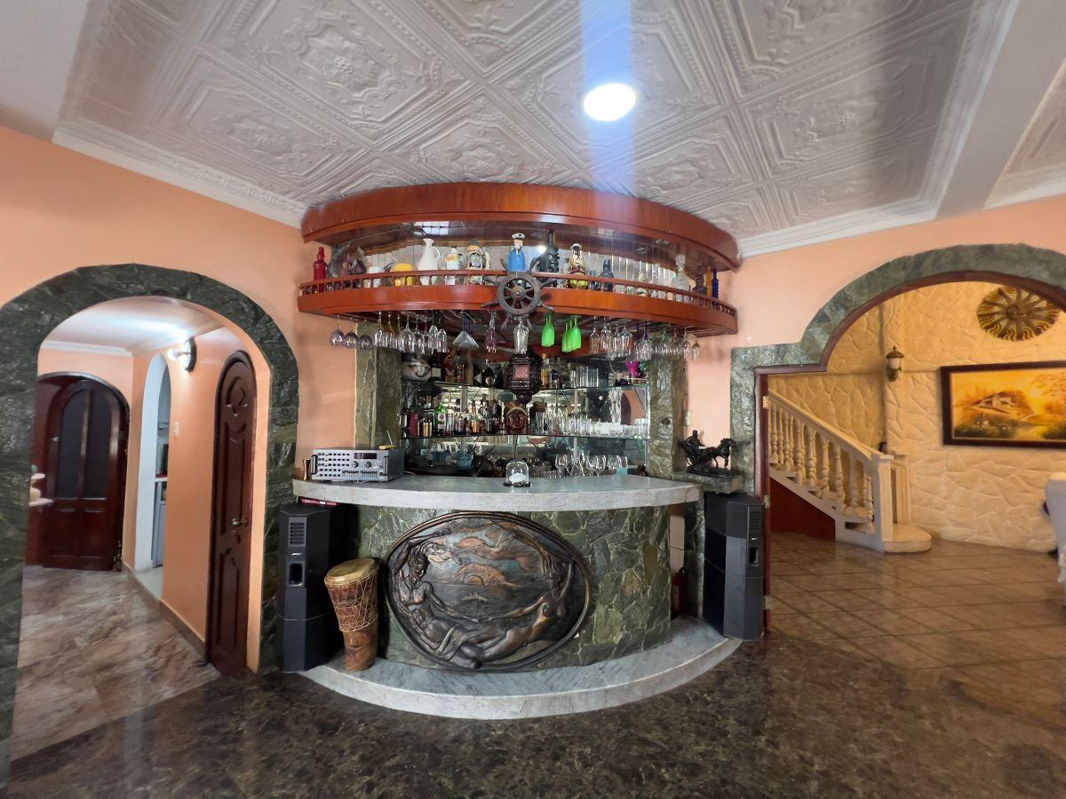 Casa de 258 m² de 1 Planta y Media, con 4 Dorm. en Venta en La Alborada, Sector Cerrado, Guayas — imagen 7