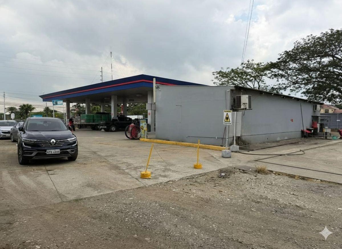 Venta Terreno 9.3 Hectáreas – con Gasolinera 100% Operativa - Vía a La Costa Km 24, Antes del Peaje, Guayas — imagen 4