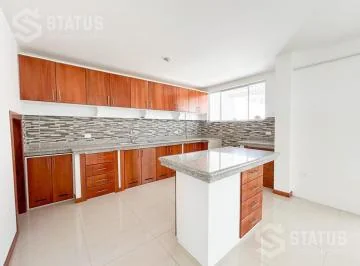 Venta de Casa en Conocoto - Cerca Administración Zonal — imagen 2