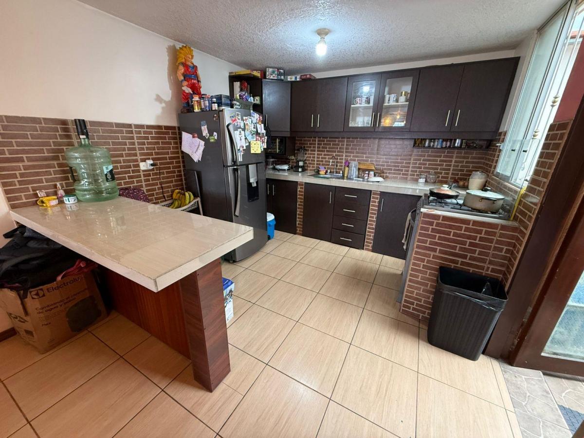 En Venta Casa Dos Pisos con Terraza Sector Santa Monica Conocoto — imagen 6