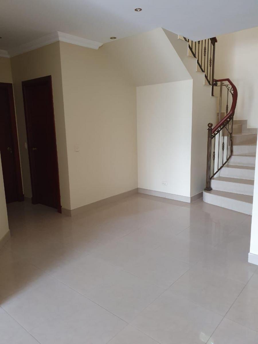 Casa en Venta en Urb. Isla Sol, Guayas — imagen 2