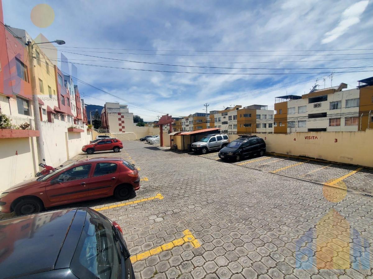 Casa Dentro de Conjunto en Venta Al Norte de Quito Carcelen, Sector Mastodontes — imagen 10