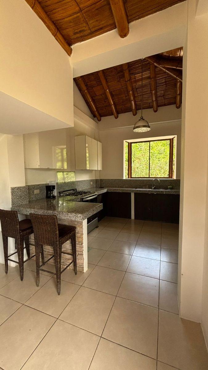 Casa Campestre en Olón Amoblada | Inversión con Gran Plusvalía — imagen 8