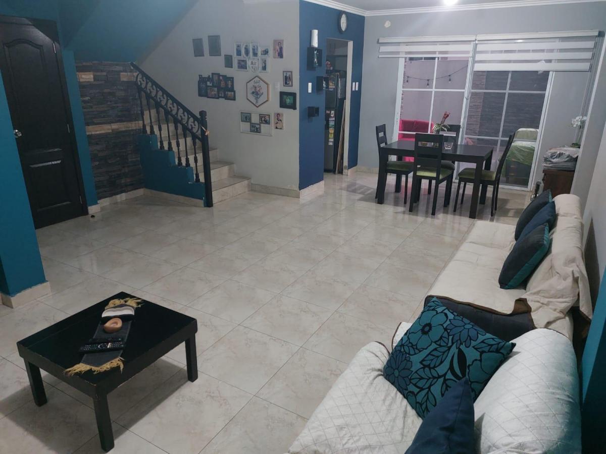 Venta de Casa Esquinera en La Urbanización Casa Laguna, 3 Dorm.. Guayas — imagen 9