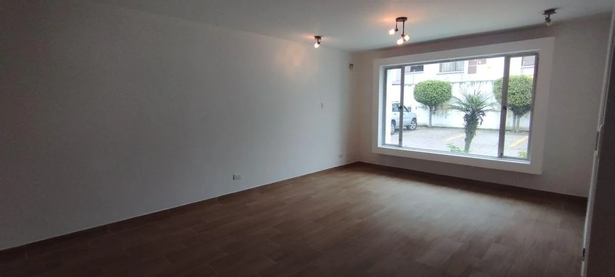Linda Casa en Venta 184 m² en Excelente Estado 4 Dorm. Amagasí Conjunto Privado. Remodelada — imagen 10