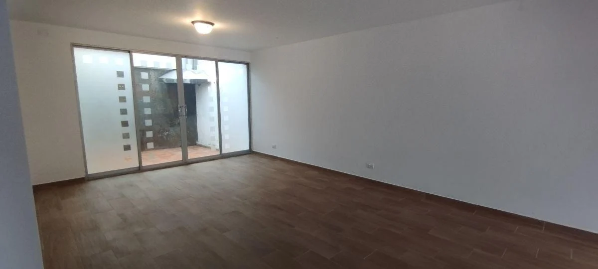 Linda Casa en Venta 184 m² en Excelente Estado 4 Dorm. Amagasí Conjunto Privado. Remodelada — imagen 9