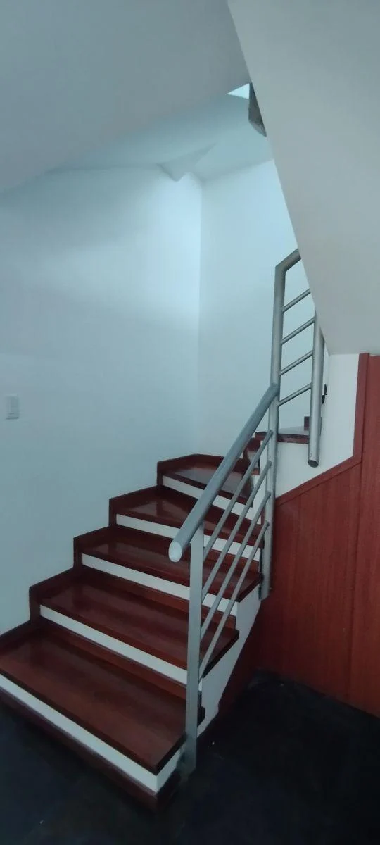 Linda Casa en Venta 184 m² en Excelente Estado 4 Dorm. Amagasí Conjunto Privado. Remodelada — imagen 7