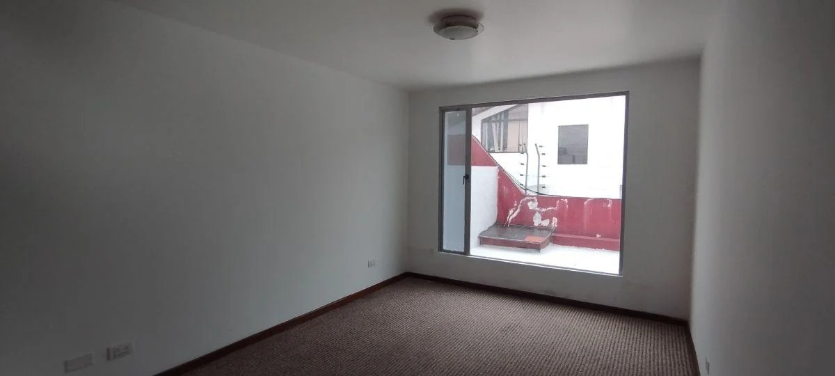 Linda Casa en Venta 184 m² en Excelente Estado 4 Dorm. Amagasí Conjunto Privado. Remodelada — imagen 6