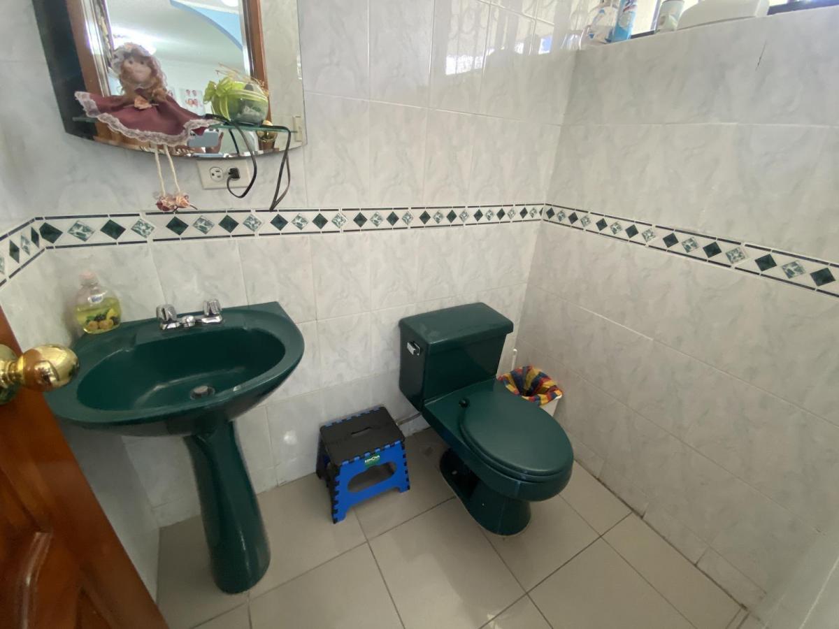Venta Casa 4 Dorm. con Estudio y Terrazas - Sector Conocoto - Quito — imagen 4